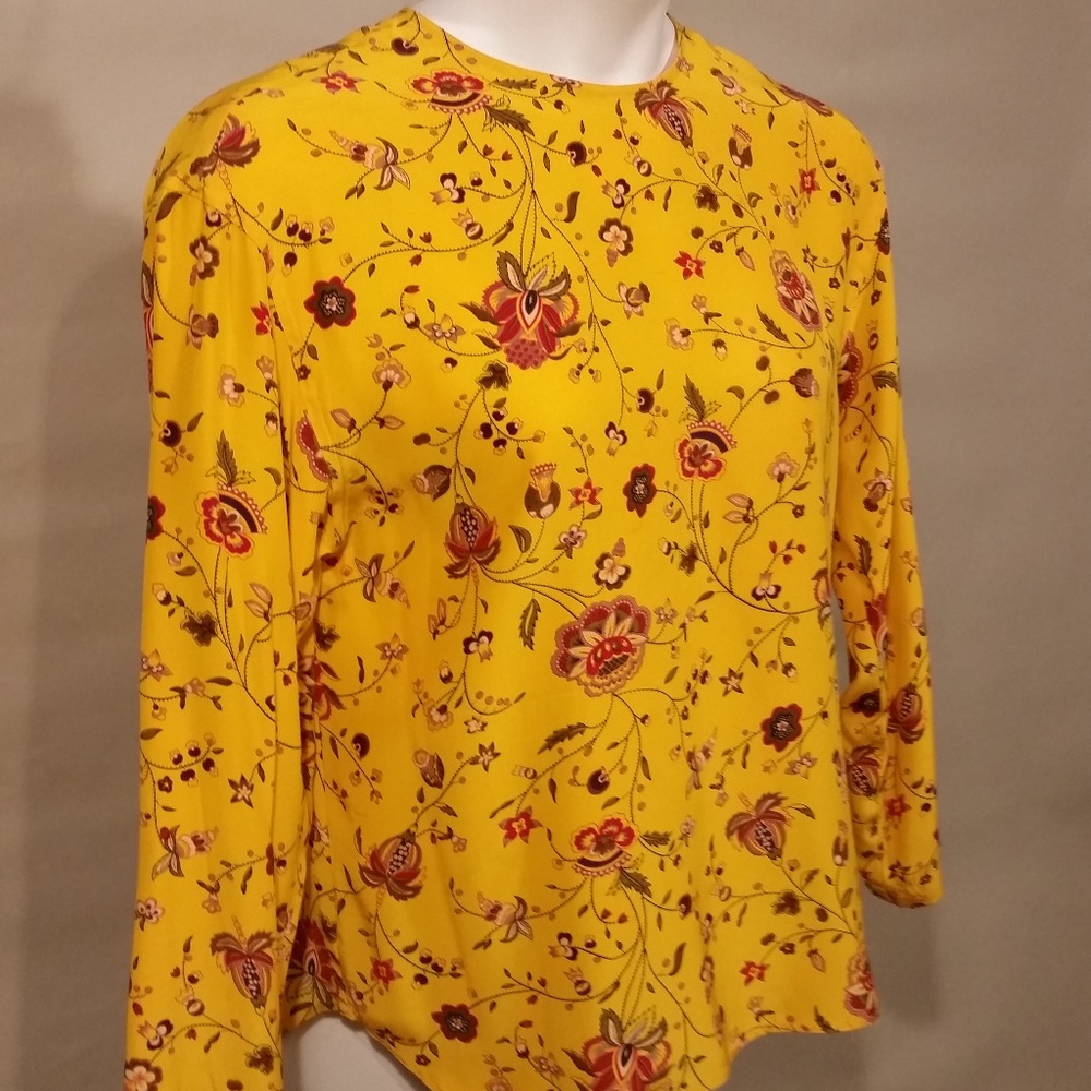 Yellow with Red Flowers Liz Claiborne 12